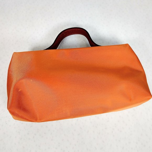 longchamp toiletry